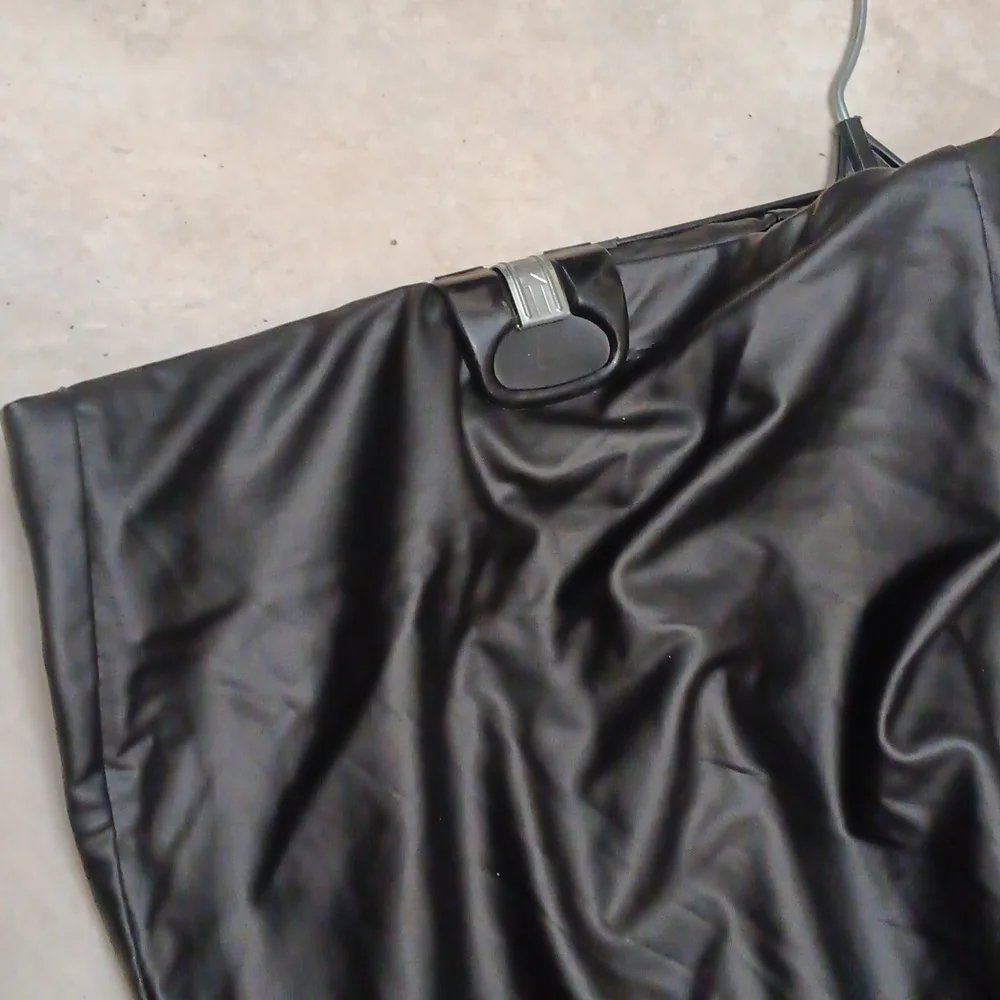 Primark Black Leather Leggings - Picture 2 of 2